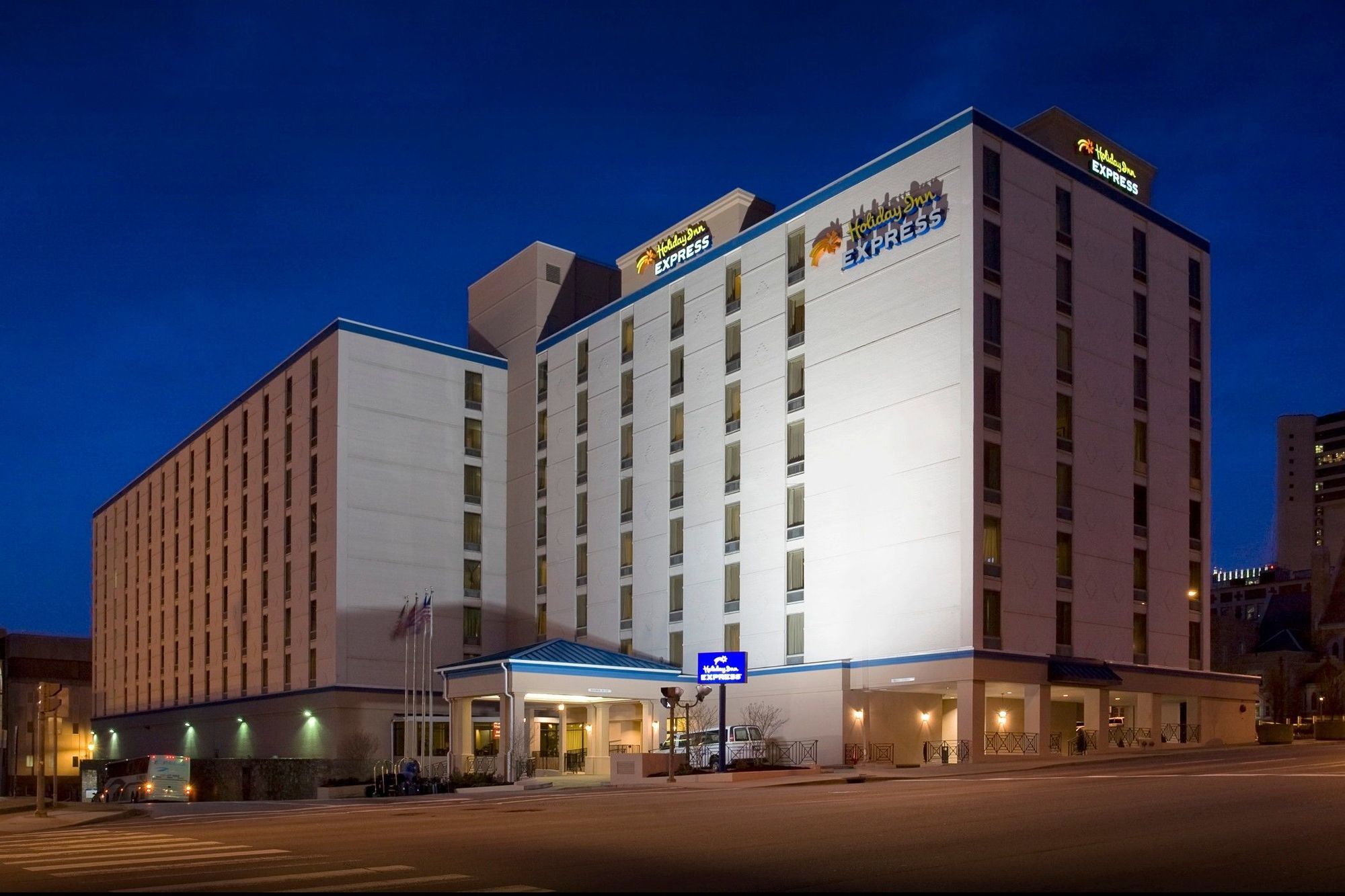 Holiday Inn Express Nashville-Downtown Conference Center, An Ihg Hotel Exterior foto
